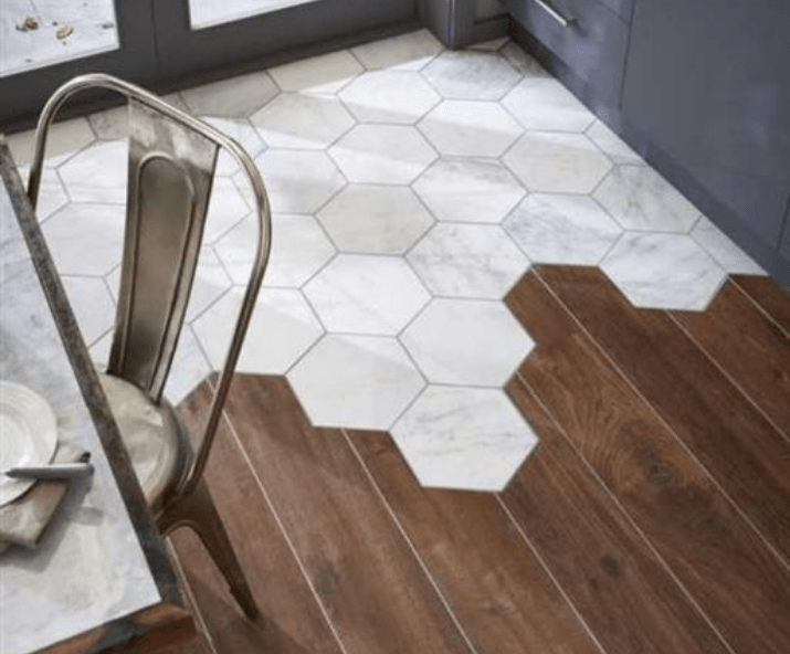 ploščice ali laminat